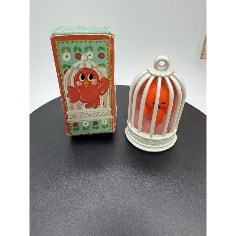 Avon PIN Vintage Bobbin Robin BIRD IN CAGE 1975 Brooch MINI FIGURINE with Box
